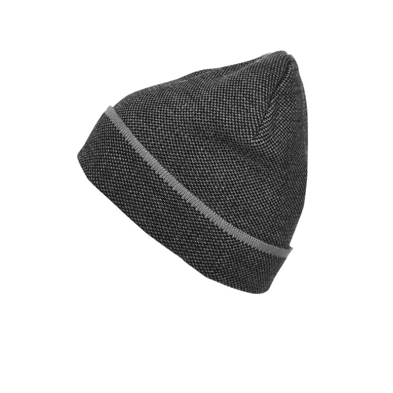 Elegant Knitted Beanie - Black/Silver